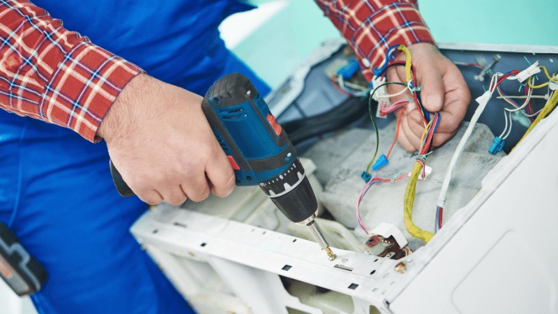 Alaşehir Maytag Maytag çamaşır makinesi kart tamiri – Su almama arızası orijinal parça ile giderildi. - Teknik servis örneği